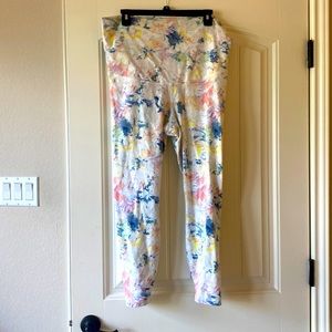 Old navy maternity leggings.